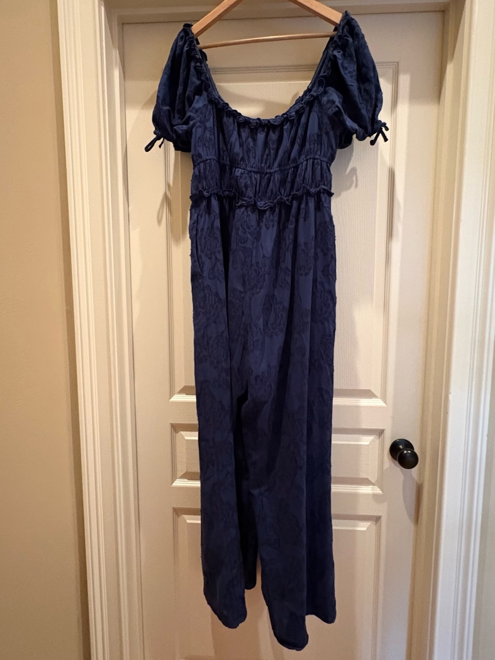 Anthropologie - Sarah Hann Linen Blend Puff-Sleeve Jumpsuit - Picture 5 of 9